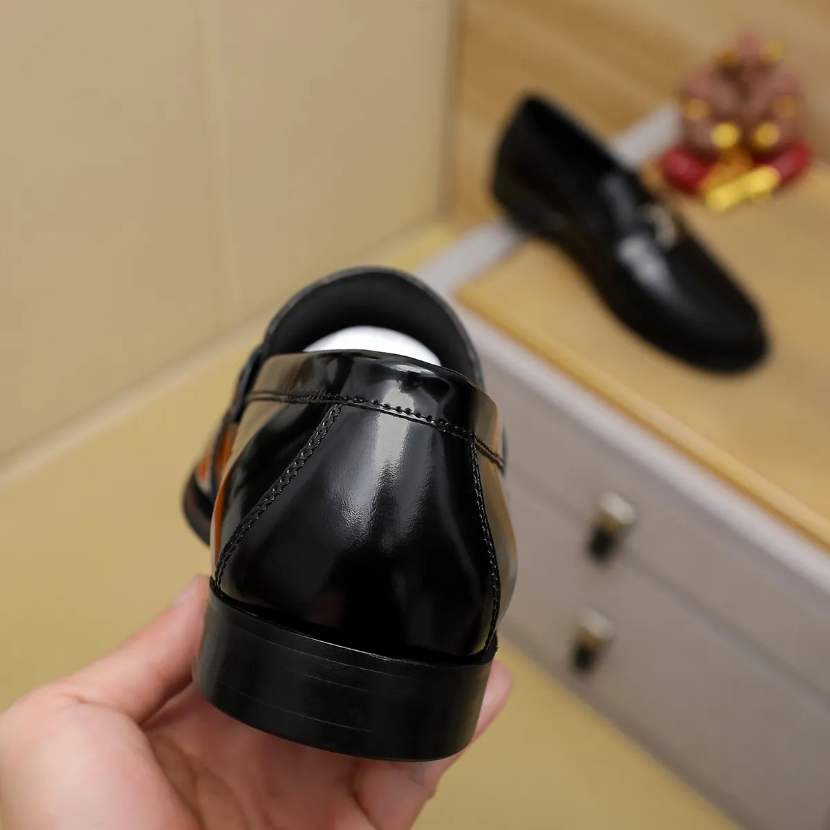 Men's shoes 460 💰 Louis Vuitton LV ® 🆕 model 🔛 full shoe counter, first layer cowhide, 🐂leather lining casual shoes for men, super soft outsole, a must-have for driving. Synchronized with the counter, original first layer cowhide, completely 1:1 mold customization 🌹 top version, color optional! Number: 38-44 (45.46 customized)